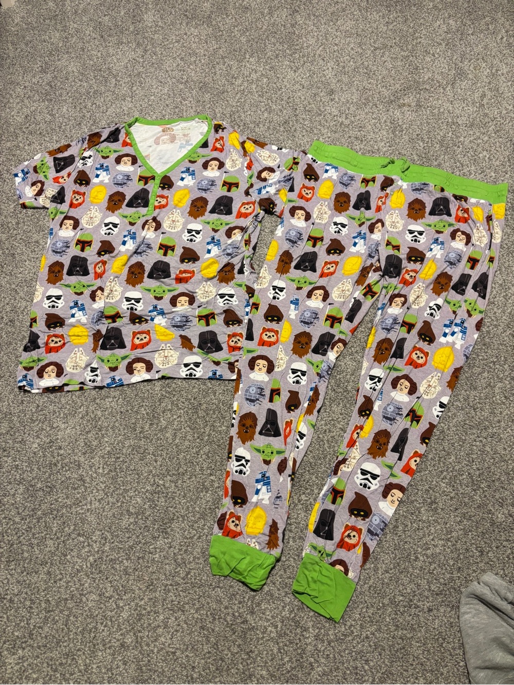 Little Sleepies Women’s Star Wars Pajama Set with Green Trim (L)